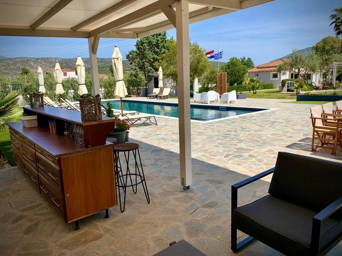 Villa Hylas Luxury Bed & Breakfast Kilada Bagian luar foto