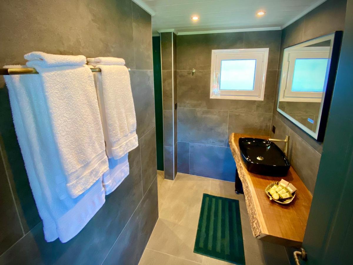 Villa Hylas Luxury Bed & Breakfast Kilada Bagian luar foto