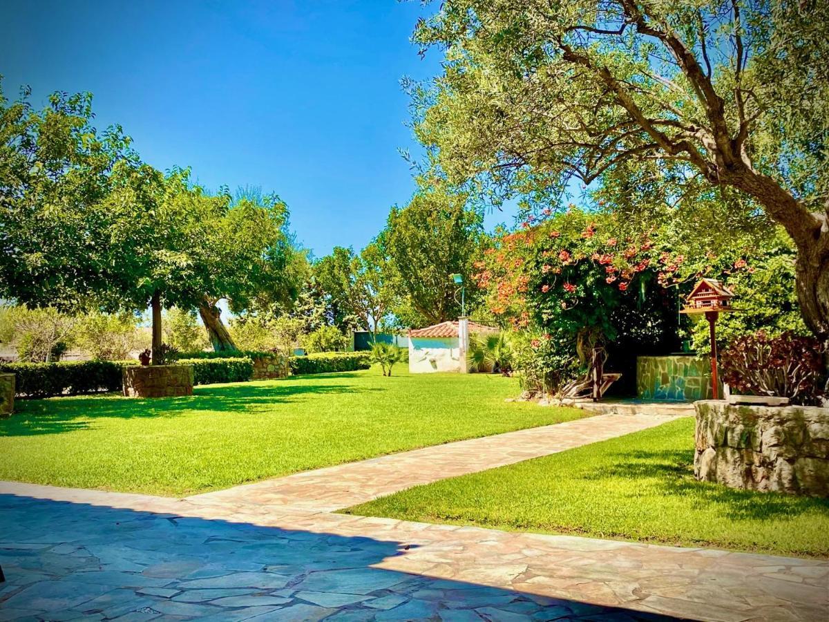Villa Hylas Luxury Bed & Breakfast Kilada Bagian luar foto
